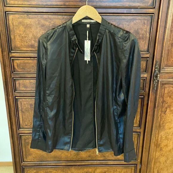 Nwt J Brand olmstead satin jacket. It can be worn as a jacket or a blouse - Picture 1 of 10